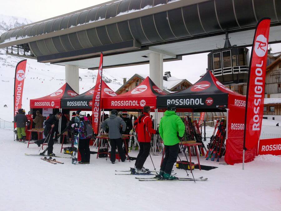 Stand publicitaire pour la marque de Ski Rossignol
