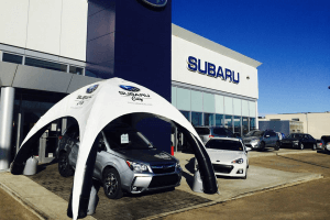 Tente gonflable promotionnelle pour la concession Subaru