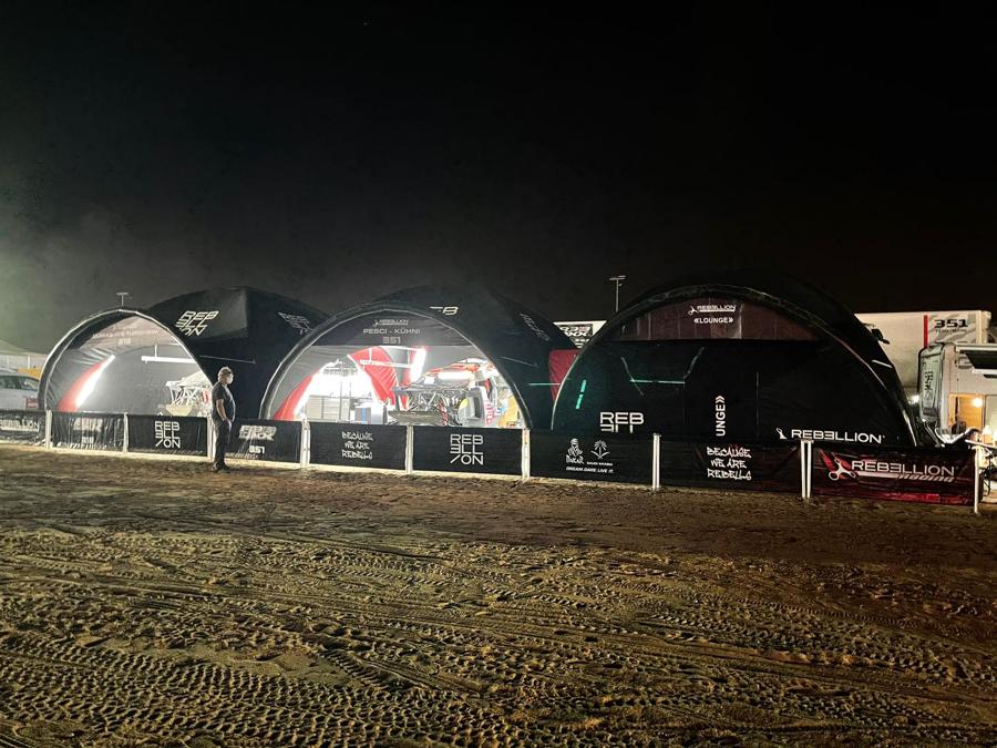 Tente paddock gonflable Rebellion Dakar 2021